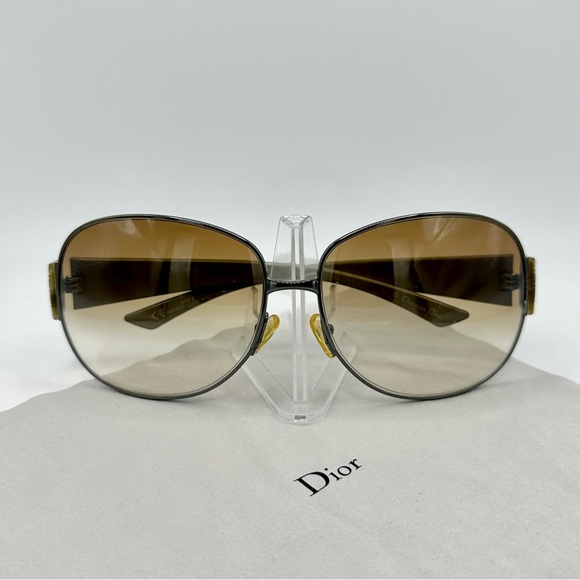 DIOR Oversized Sunglasses with Brown Gradient Lenses and Gray temples - Picture 1 of 8